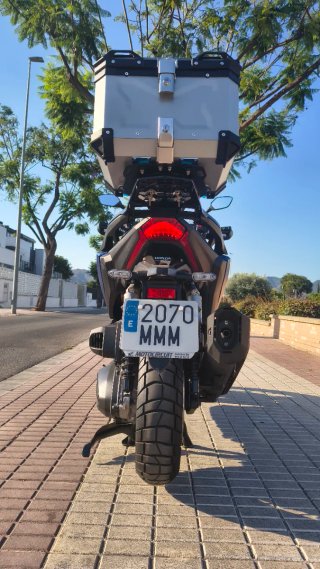 Honda ADV 350 Azul Oscuro