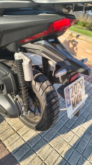 Honda ADV 350 Azul Oscuro