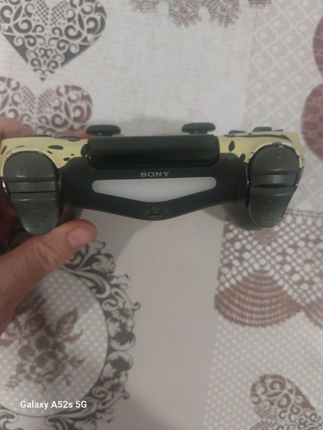 Controller PS4 FIFA Special Edition