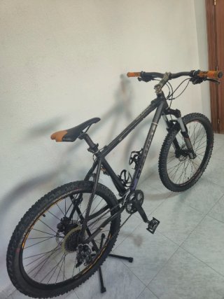 B'Twin Rockrider 26" Talla L - Frenos hidráulicos