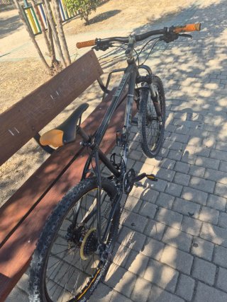B'Twin Rockrider 26" Talla L - Frenos hidráulicos