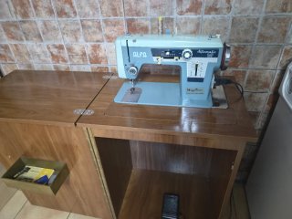 Máquina de coser Alfa Alfamatic 109