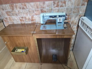 Máquina de coser Alfa Alfamatic 109