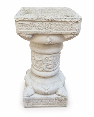 Columna ornamental de piedra maciza