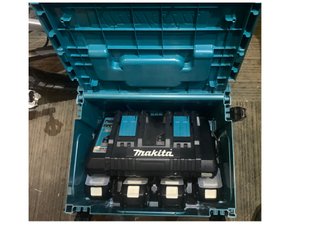 Taladro Makita con Cargador y Caja
