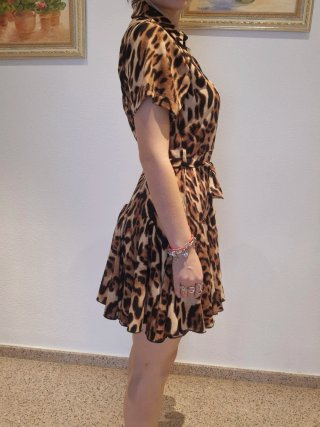 Vestido corto estampado leopardo