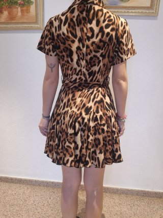 Vestido corto estampado leopardo
