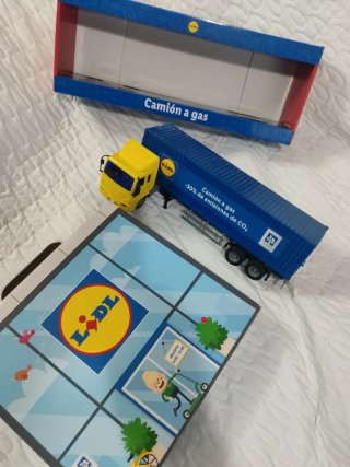 Camión y Tienda Lidl