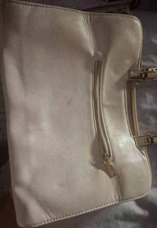 Bolso de mano blanco y negro