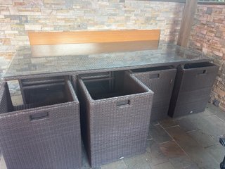Mesa y 8 Sillas Jardín Ratán