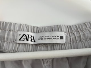 Pantalón Zara Gris Claro Talla L Verano