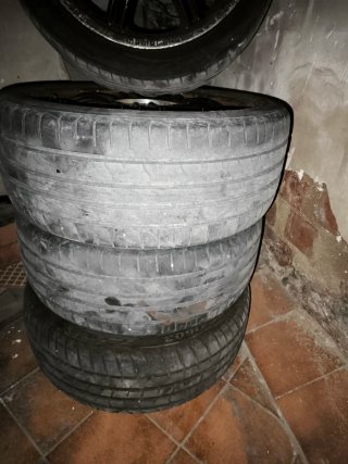 Llantas de aluminio 17 pulgadas con neumáticos