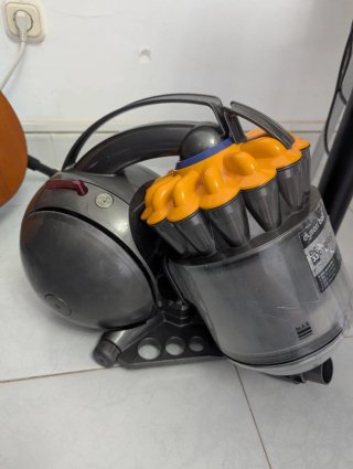 Aspiradora Dyson DC33c Up top