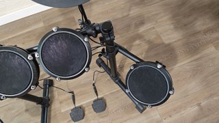 Batería Electrónica Alesis Debut Kit