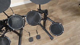 Batería Electrónica Alesis Debut Kit