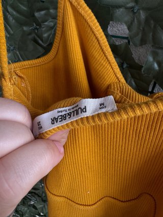 Body Mostaza Pull&Bear Talla M