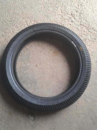 Neumático de competición para agua