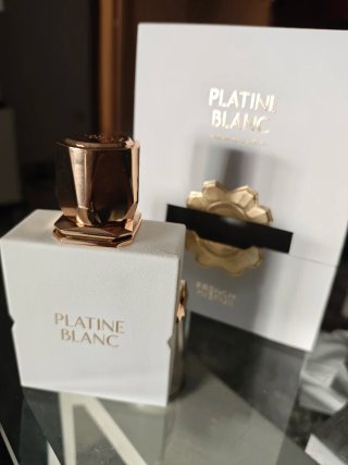 French Avenue Platine Blanc Perfume