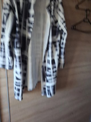 Chaqueta estampada blanco y negro