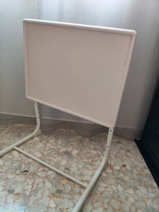Mesa plegable individual blanca