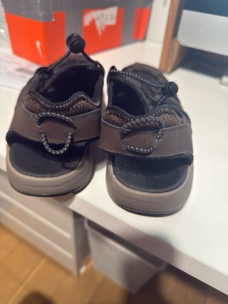Sandalias Skechers Hombre Marrón/Negro