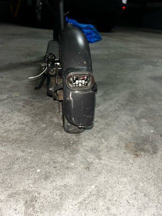 Xiaomi Mi Electric Scooter 1S • Con soporte móvil.