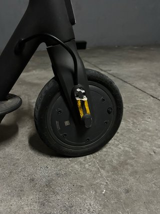 Xiaomi Mi Electric Scooter 1S • Con soporte móvil.