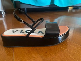 Sandalias Bimba y Lola Plataforma Negra Naranja