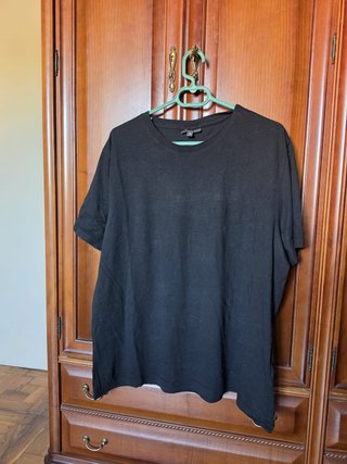Camiseta negra básica
