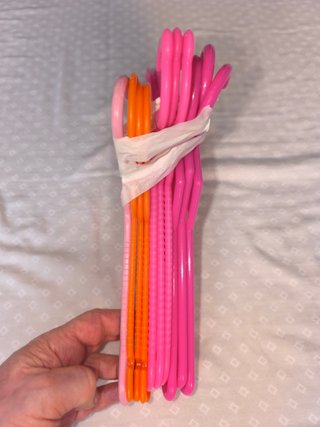 Lote 10 Perchas Plástico Colores variados
