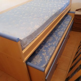 2 Camas 90x190 Madera. Colchones incluidos.