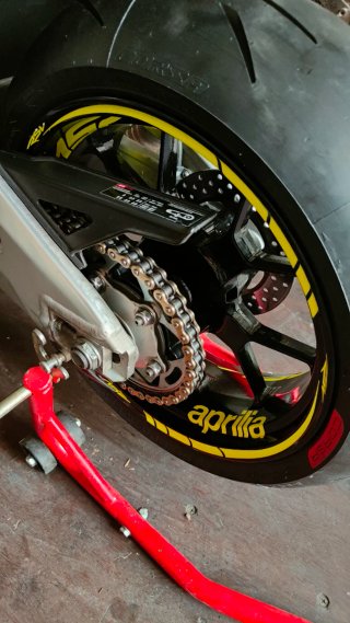 Aprilia RSV4R