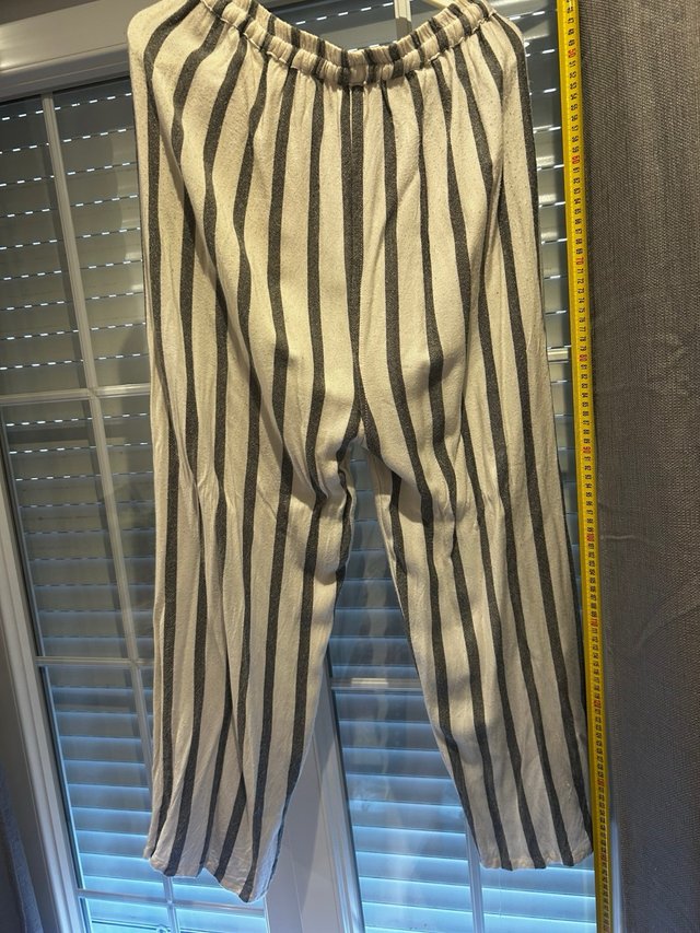 Pantalón fluido rayas gris y blanco Marrakech