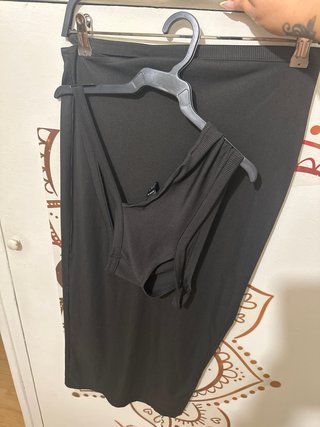 Conjunto falda larga y top negro