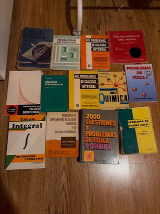 Libros de matemáticas, química y física. 1€/libro