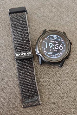 COROS APEX 4 Smartwatch