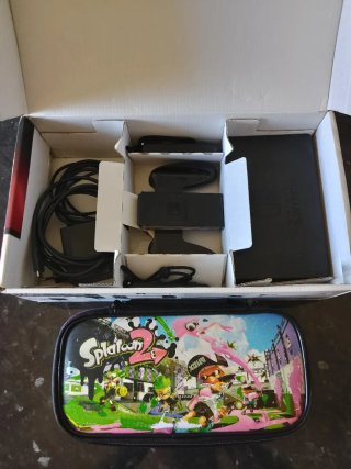 Nintendo Switch + Funda de regalo