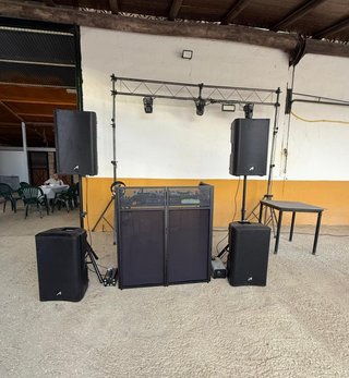Alquiler equipo audio, sonido, luces y humo