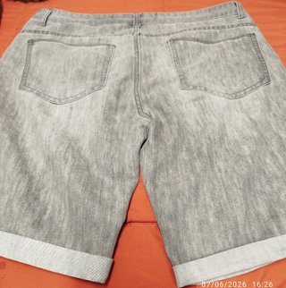 Pantalón corto vaquero de hombre