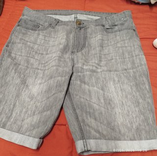 Pantalón corto vaquero de hombre