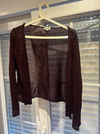 Chaqueta fina burdeos brillante