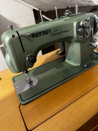 Máquina de coser industrial Refrey 427