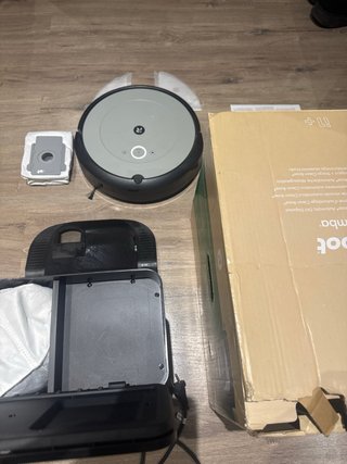 iRobot Roomba i1+ Base y Accesorios + Factura