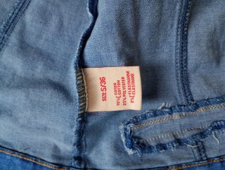 Chaqueta tejana con pedrería