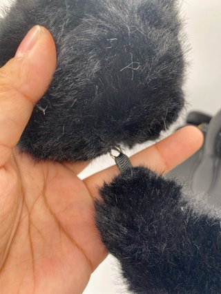 Peluche gato negro con cola