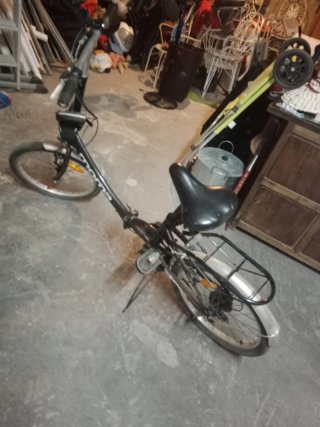 Bicicleta plegable negra