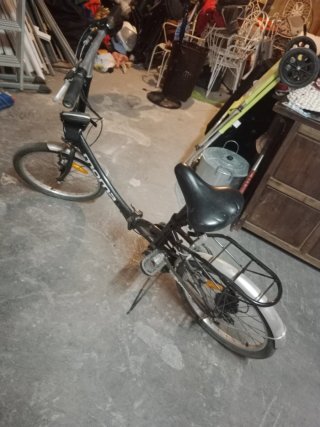 Bicicleta plegable negra