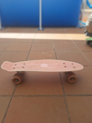 Monopatín infantil verde