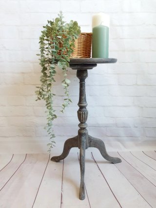Mesa auxiliar vintage restaurada madera maciza