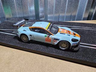Aston Martin Scalextric